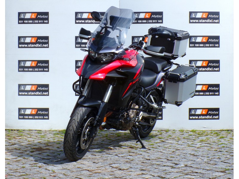 QJ MOTOR SRT 700 ON ROAD